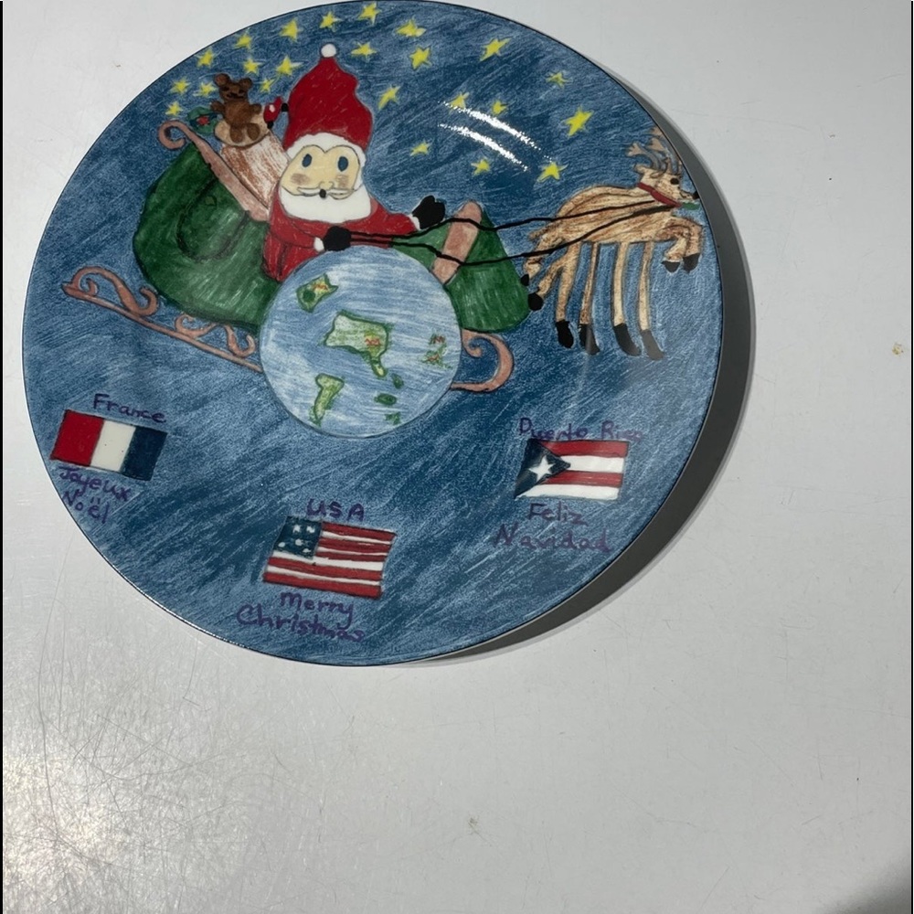 CHRISTMAS VILLAGE KIDS COLLECTION SANTA CLAUS COOKIE PLATE DESIGNED BY CHILD